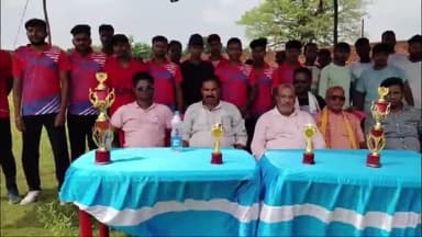 गिरिडीह: उदनाबाद के कोईमारा खेल मैदान में क्रिकेट टूर्नामेंट का भाजपा ने किया उद्घाटन, कोईमारा युवा क्रिकेट कमेटी द्वारा आयोजन