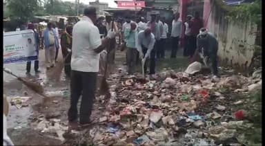 शाहनगर: शाहनगर क्षेत्र के विद्यालयों एवं ग्राम पंचायतों में स्वच्छता पखवाड़ा के तहत की गई साफ़-सफाई