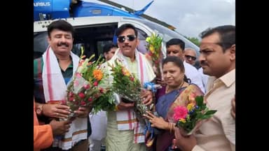 पांकी: पाकी में रवि किशन को गुलदस्ता देकर लवली गुप्ता ने किया सम्मानित, भारतीय जनता पार्टी महिला मोर्चा के कोषाध्यक्ष हैं लवली