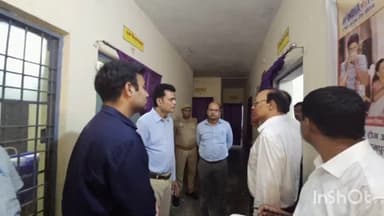 बलरामपुर: मंडलायुक्त ने विशुनपुर विश्राम प्राथमिक स्वास्थ केंद्र का किया निरीक्षण,दिए आवश्यक दिशा निर्देश