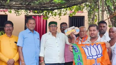 चनपटिया: जोकहा गांव में भारतीय जनता पार्टी के राष्ट्रीय व्यापी सदस्यता अभियान को लेकर विधायक ने कराई सदस्यता ग्रहण दिया जानकारी