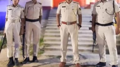 डेहरी: डेहरी सहित विभिन्न इलाकों में क्राइम कंट्रोल अभियान चलाकर पुलिस ने वसूला ₹1,26,500 का जुर्माना