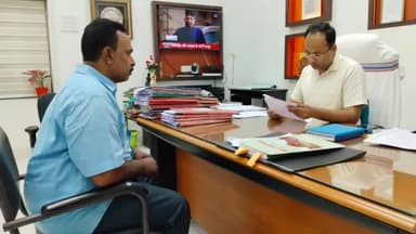 बिहार: डीएम ऑफिस में जनता दरबार का हुआ आयोजन, 19 आवेदकों की सुनी गई समस्याएं