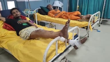 मथुरा: कृष्णा नगर में कार सवार ने ई-रिक्शा चालक को मारी टक्कर, घायल को राहगीरों ने अस्पताल में कराया भर्ती