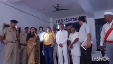 सासाराम: रोहतास जिला पदाधिकारी, पुलिस अधीक्षक और अग्निशमन पदाधिकारी की उपस्थिति में ईवीएम व वीवीपैट का किया गया निरीक्षण