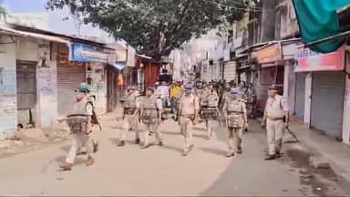 शाजापुर: मक्सी में विवाद में मृत व्यक्ति का कड़ी सुरक्षा के बीच निकला जनाजा, परिजनों ने नारेबाजी कर जताया आक्रोश