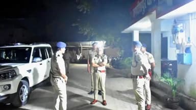 नौतन: SP शौर्य सुमन ने नौतन व जगदीशपुर थाना का किया निरीक्षण, दिए आवश्यक दिशा-निर्देश