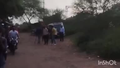 विदिशा नगर: शेरपुरा में शराब कंपनी के कर्मियों द्वारा युवक से मारपीट का वीडियो वायरल, परिवार की महिलाओं ने थाने में की शिकायत