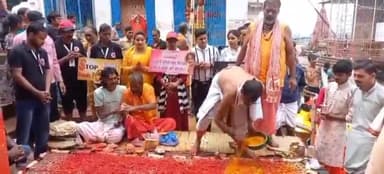 वाराणसी में अजन्मी बेटियों के मोक्ष के लिए हुआ पिंडदान