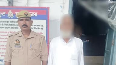 रामपुर: गेंगस्टर के केस में पुलिस ने नालापार मुहल्ले से एक वांरन्टी को गिरफ्तार कर कोर्ट में पेश किया, कोर्ट ने भेजा जेल