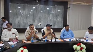 सिमडेगा: दुर्गा पूजा के सफल आयोजन को लेकर सिमडेगा में जिला स्तरीय शांति समिति की बैठक, डीसी की अध्यक्षता में हुई