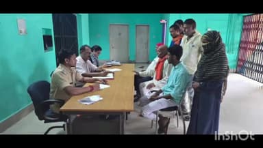 थावे: थावे थाना परिसर में जनता दरबार का आयोजन, अंचल अधिकारी व थाना प्रभारी ने तीन मामलों का किया निपटारा