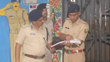 पटना ग्रामीण: पुलिस उप महानिरीक्षक सह वरीय पुलिस अधीक्षक द्वारा पटना शहरी क्षेत्र के थाने का निरीक्षण किया गया