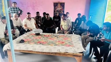 उतरौला: उतरौला विधायक ने अपने आवास पर ब्लॉक प्रमुख श्रीदत्तगंज के साथ पंडरी रैकवार में समर्थकों संग सुनी पीएम की मन की बात