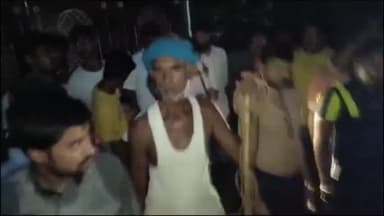 बिहिया: पोल में करंट की चपेट में आने से मवेशी की मौत, मुआवजे की मांग को लेकर लोगों ने साहेब टोला के पास सड़क जाम किया