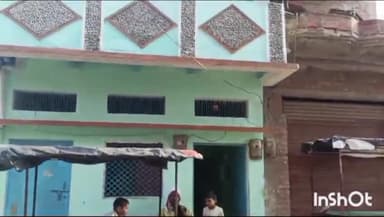 मिर्ज़ापुर: कटरा कोतवाली थाना क्षेत्र के सोहता अड्डा मोहल्ले में चोरों ने घर में घुसकर लाखों की चोरी की, मौके पर पहुंची पुलिस