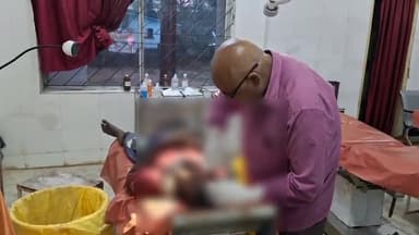 सिमडेगा: जोकबहार के पास मोटरसाइकिल दुर्घटना में गिरकर व्यक्ति हुआ घायल, अस्पताल में भर्ती