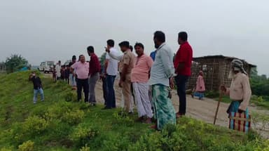 जलालगढ़: जलालगढ़ प्रखंड में जल बढ़ने की आशंका को लेकर अंचलाधिकारी ने आपदा प्रबंधन विभाग एवं जनप्रतिनिधियों को किया सचेत