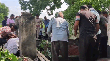 ज्ञानपुर: गोपीगंज कोतवाली क्षेत्र के जाखांव में कुएं में मिला एक किशोरी का शव, पुलिस ने पोस्टमार्टम के लिए भेजा