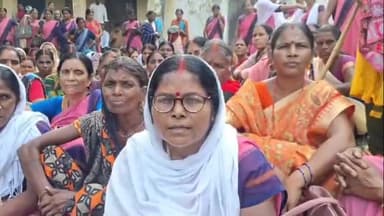 पांकी: झारखंड राज्य आंगनबाड़ी सेविका सहायिका संयुक्त संघर्ष मोर्चा के बैनर तले पाकी में सेविका संघ की हुई बैठक