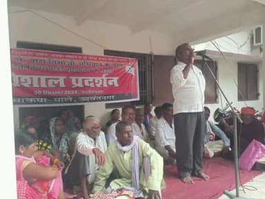 उदवंत नगर: प्रखंड मुख्यालय उदवंत नगर के समक्ष भाकपा-माले प्रखंड कमेटी उदवंतनगर के बैनर तले सैकड़ों लोगों ने धरना प्रदर्शन किया