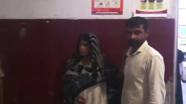 रामपुर: बराखास गाँव में एक महिला को उसके समेत 4 लोगों ने दहेज और गंदे आरोप लगाकर पीटा, पुलिस ने पीड़िता को मेडिकल के लिए भेजा