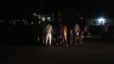 बीसलपुर: पुलिस क्षेत्राधिकार कार्यालय के पास आवारा सांड से टकराई बाइक, बाइक सवार घायल होकर अस्पताल में भर्ती