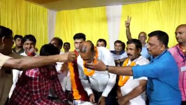 धनबाद/केंदुआडीह: शहर जगजीवन नगर में मंगलवार को को-ऑपरेटिव क्रेडिट सोसाइटी का चुनाव सम्पन्न, गौरी शंकर चौहान अध्यक्ष निर्वाचित