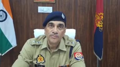 रामपुर: कलेक्ट्रेट स्थित कार्यालय पर SP ने जानकारी दी, धर्म परिवर्तन मामले में चार लोगों को किया गया गिरफ्तार