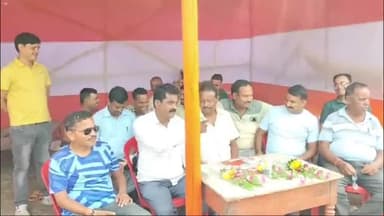 गिरिडीह: वार्ड 11 के सिहोडीह स्थित आम बगान में अगामी दुर्गा पूजा को लेकर सार्वजनिक श्री मां दुर्गा पूजा समिति की हुई बैठक