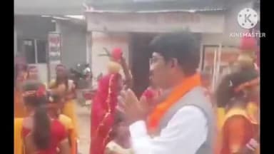 लापुंग: ठाकुरगांव बाजार टांड़ में रामचरित्र मानस नवरात्रि परायण यज्ञ के अवसर पर कलश यात्रा का आयोजन