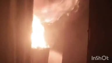 आगरा: फुब्बारा मार्केट में मेडिकल स्टोर में लगी भीषण आग, फायर विभाग ने पाया आग पर काबू