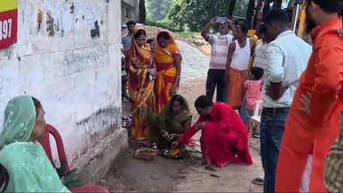 रोहतास: मुख्यपार्षद ने वार्ड नं 8 में नाला निर्माण का किया शिलान्यास, वर्षों से चली आ रही जलजमाव की समस्या से मिलेगी अब निजात