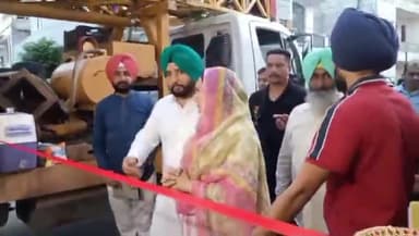 ਖਰੜ: ਖਰੜ ਦੀ ਵਿਧਾਇਕ ਅਨਮੋਲ ਗਗਨ ਮਾਨ ਨੇ ਖਰੜ ਦੇ ਅੱਠ ਵਾਰਡਾਂ ਲਈ 3 ਕਰੋੜ ਰੁਪਏ ਦੀ ਲਾਗਤ ਨਾਲ 8 ਟਿਊਬਲ ਪ੍ਰੋਜੈਕਟਾਂ ਦੀ ਸ਼ੁਰੂਆਤ ਕੀਤੀ