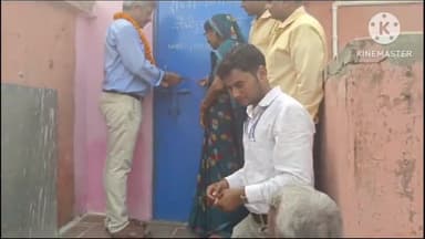 कोचस: कोचस प्रखंड क्षेत्र के सोभिपूर मध्य विद्यालय में बालिका सोच का उद्घाटन, शौचालय नहीं होने पर छात्राओं को होती थी कठिनाई