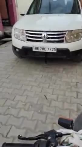 जगाधरी: मांडखेड़ी में वोट के लिए महिलाओं को सूट बांटने का वीडियो सोशल मीडिया पर वायरल