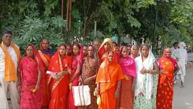 सासाराम: सासाराम में जमीन बंदोबस्त न होने के कारण ग्रामीण परेशान, डीएम से लगाई गुहार