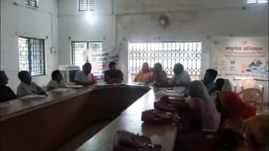 जवा: जनपद पंचायत सभागार जवा में CEO ने सभी अधिकारियों के साथ की बैठक, दिए आवश्यक दिशा-निर्देश