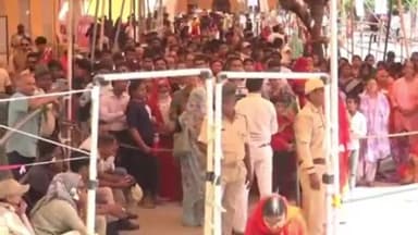 आमेर: आमेर कस्बे में स्थित शिला माता मंदिर में उमड़ी श्रद्धालुओं की भीड़, अन्य राज्यों से भी पहुंचते हैं श्रद्धालु