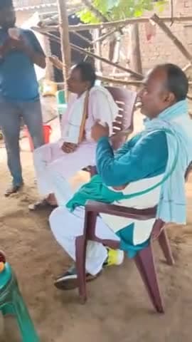 एक वर्ष के अन्दर अधा दर्जन से अधिक नए लोगो के असामयिक मृत्यु से सहमा सिराजी टोला गांव के ग्रामीण जनता ।
ट्रक चालक मिथलेश सिंह के पीड़ित परिवार से मिलकर सांत्वना दिया ।
देवी देवता के शरण जाने के लिए ग्रामीणों ने किया बैठक ।
 ट्रक चालक मिथलेश