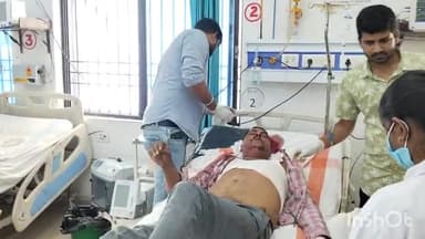 सासाराम: पडसर मंदिर से दर्शन करके लौटते समय सासाराम जीआरपी के जवान और उनका परिवार रोड एक्सीडेंट में हुए जख्मी