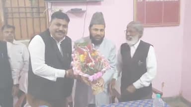 रामपुर: शनिवार को बार एसोसिएशन सभागार में अधिवक्ताओं ने सांसद मौलाना मुहिबुल्लाह नदवी का स्वागत किया