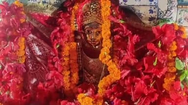 सासाराम: सासाराम के प्रसिद्ध माँ ताराचंडी मंदिर में महाआरती का आयोजन किया गया