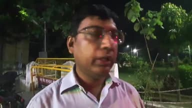 रामपुर: शहर में एआरटीओ ने एक बस समेत दो अन्य ओवरलोड वाहनों को किया सीज़, बस चालक से वसूला जुर्माना