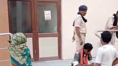 गौनहा: पिपरिया टिकुलटोला गांव के समीप रेल पटरी के पास मिला विवाहिता का शव, पुलिस मामले की जांच में जुटी