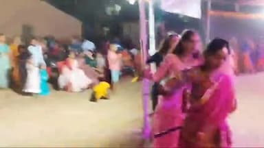 आडकाछेपडा स्कूल ग्राउंड में 9 दिवसिय गरबा का आयोजन किया गया है ।