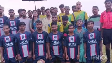 दुलमी: बोग इ में शहीद सोबरन मेमोरियल फुटबॉल टूर्नामेंट का सेमीफाइनल मैच खेला गया, जिला परिषद सदस्य प्रीति दीवान रहीं मौजूद