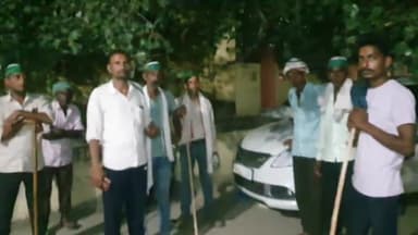 रामपुर: डॉ भीमराव अंबेडकर पार्क के पास तेज रफ्तार कार चालक ने एक पैदल किसान को टक्कर मारी, किसान गंभीर रूप से घायल