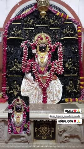 #माँ_त्रिपुरासुंदरी_सिद्धपीठ_उम्रराई_बाँसवाडा_राजस्थान

विश्व की सारी शक्ति मिलकर भी माँ त्रिपुरा सुंदरी की बराबरी नहीं