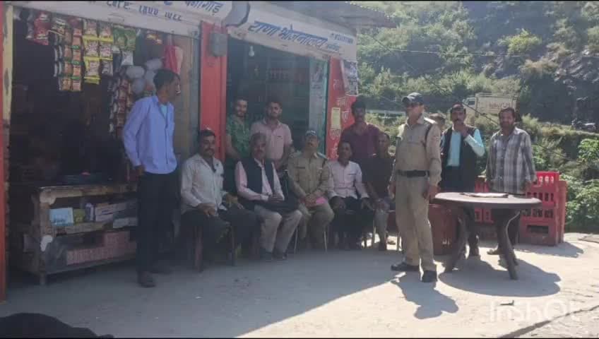 बर्नीगाड़: पुलिस ने बर्नीगाड में व्यापार मंडल के पदाधिकारियों के साथ बैठक कर साइबर अपराध और नशे के दुष्प्रभाव के प्रति किया जागरूक